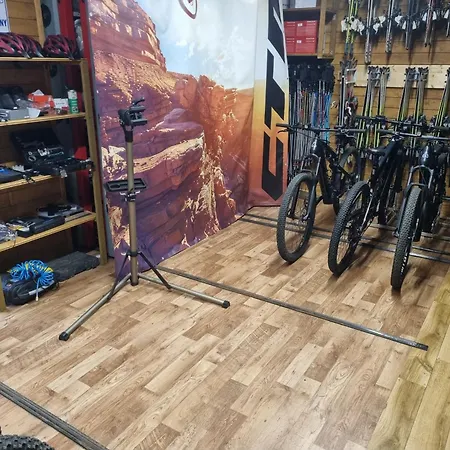 Elbrus Czyrna Wypozyczalnia Rowerow E-bike Czyrna Szkola Narciarska & Wypozyczalnia Serwis * Szczyrk