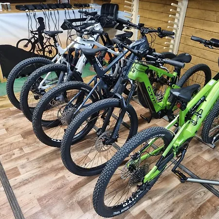 Elbrus Czyrna Wypozyczalnia Rowerow E-bike Czyrna Szkola Narciarska & Wypozyczalnia Serwis Daire *