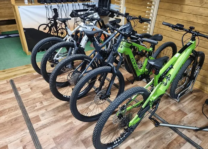 Elbrus Czyrna Wypozyczalnia Rowerow E-bike Czyrna Szkola Narciarska & Wypozyczalnia Serwis Lejlighed *