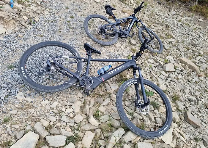 Elbrus Czyrna Wypozyczalnia Rowerow E-bike Czyrna Szkola Narciarska & Wypozyczalnia Serwis Lejlighed